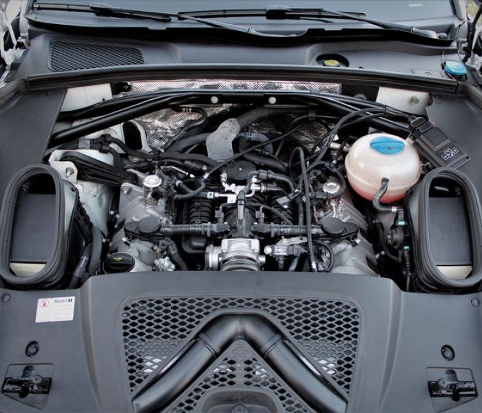 Used Porsche Macan engine